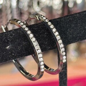 E21. Swarovski Crystals Rhodium plated Hoop Earrings